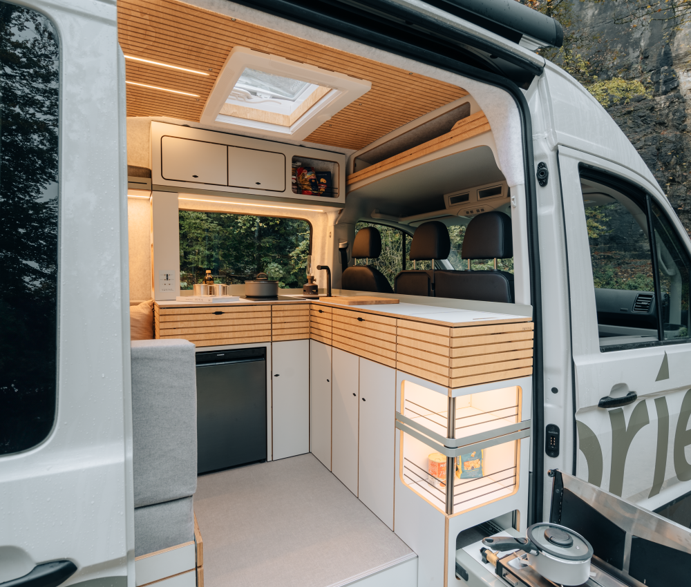 Two Stories Camper Ausbau Crafter